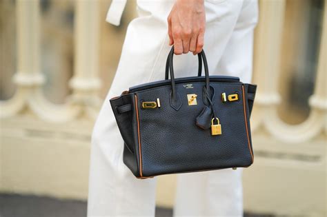 La Birkin di Hermès: 5 curiosità sulla borsa più iconica .